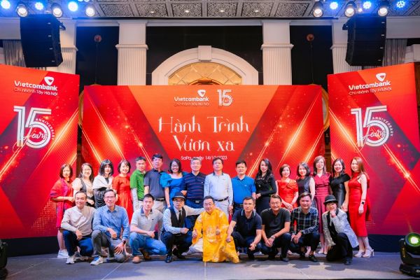 Vietrantour hân hạnh đồng hành cùng EMS và Vietcombank