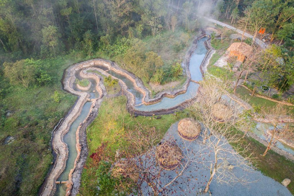 Suối khoáng nóng Almarasan