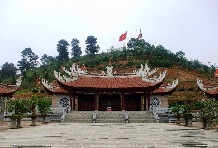 đền Âu Cơ ( đền Hùng)