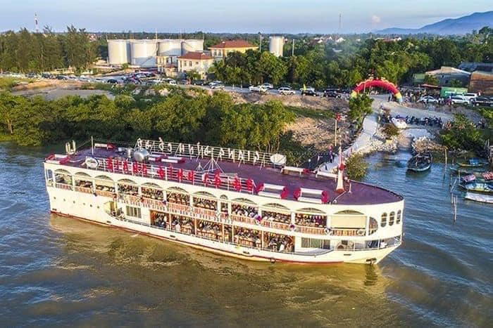 DU THUYỀN SÔNG LAM