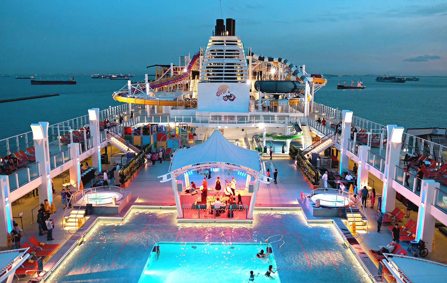 Du Thuyền Genting Dream