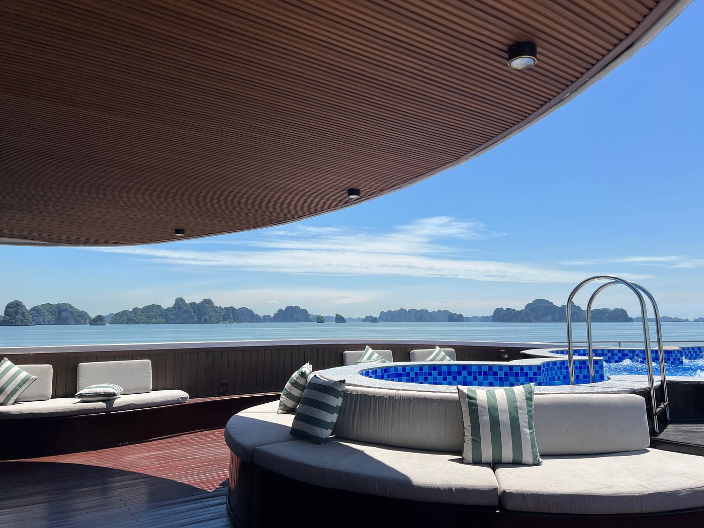 DU THUYỀN SYMPHONY