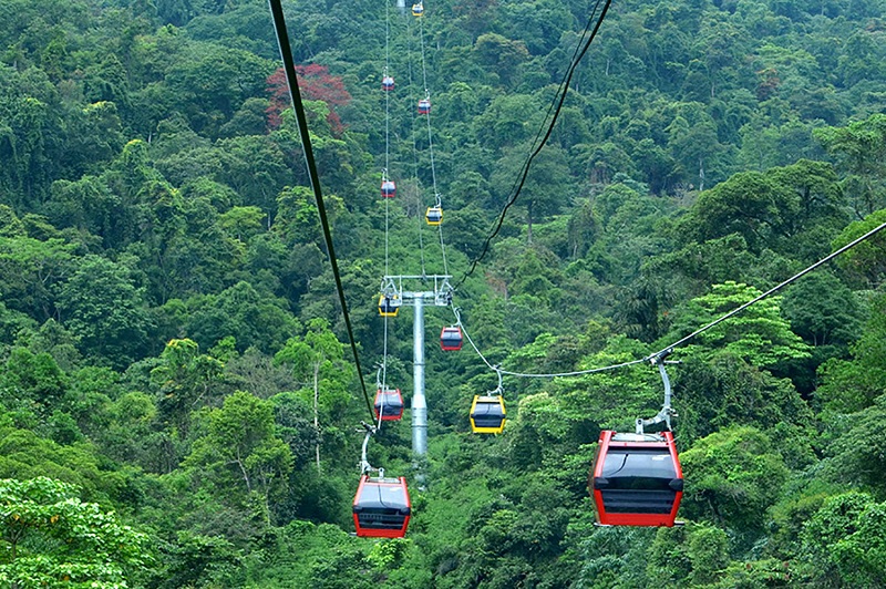 Cáp treo lên Thiền Viện Trúc Lâm Tây Thiên