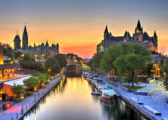 Canada Toàn Cảnh: Từ Thác Nước Bản Tình Ca Đến Kỳ Quan Đại Dương
